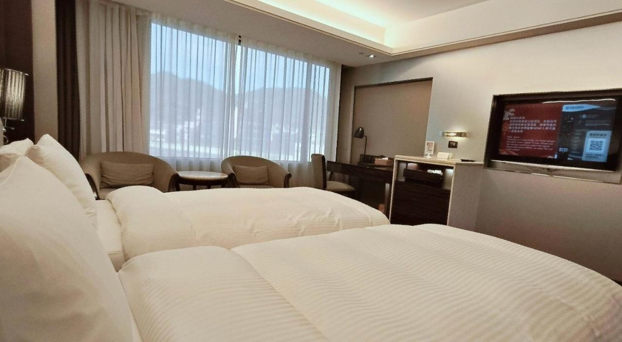 S Aura 4* Taipei