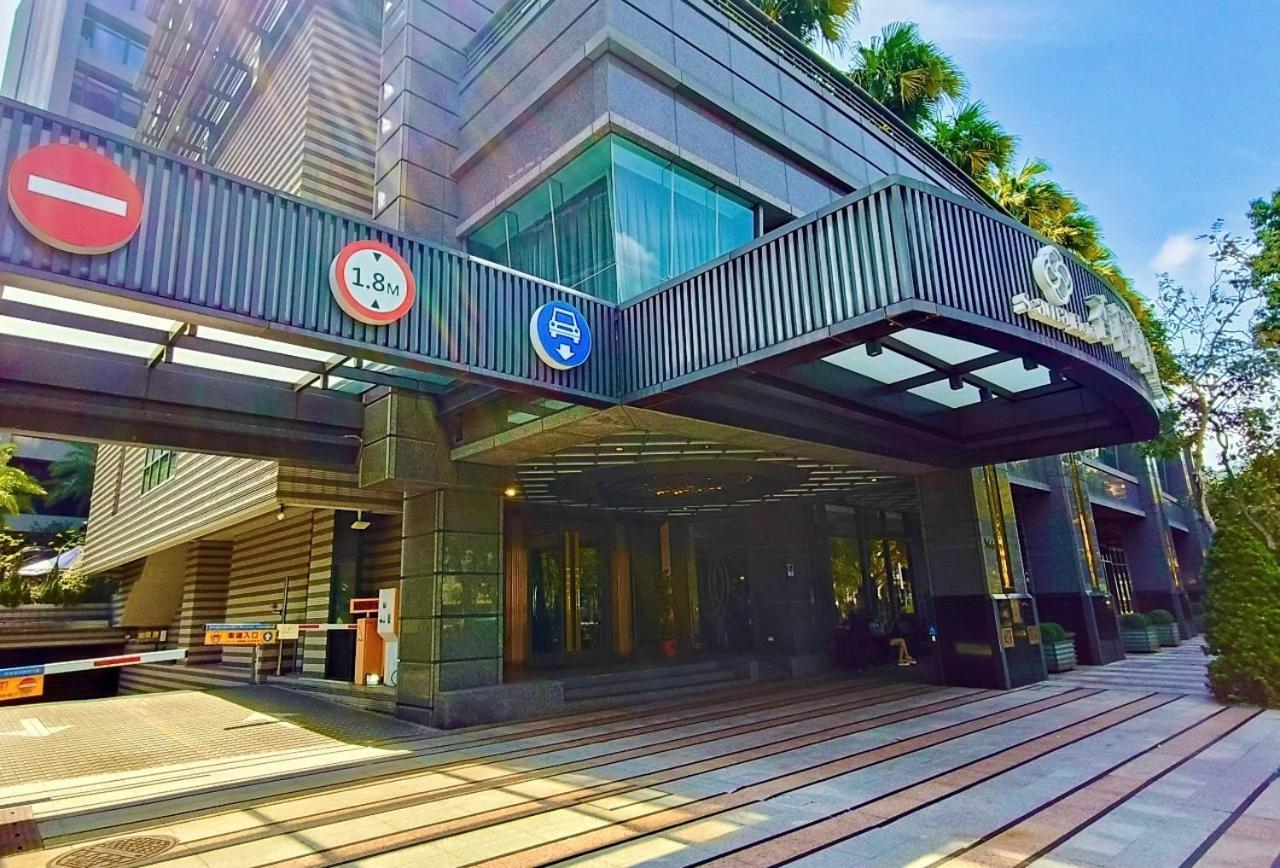 S Aura Hotel 4*