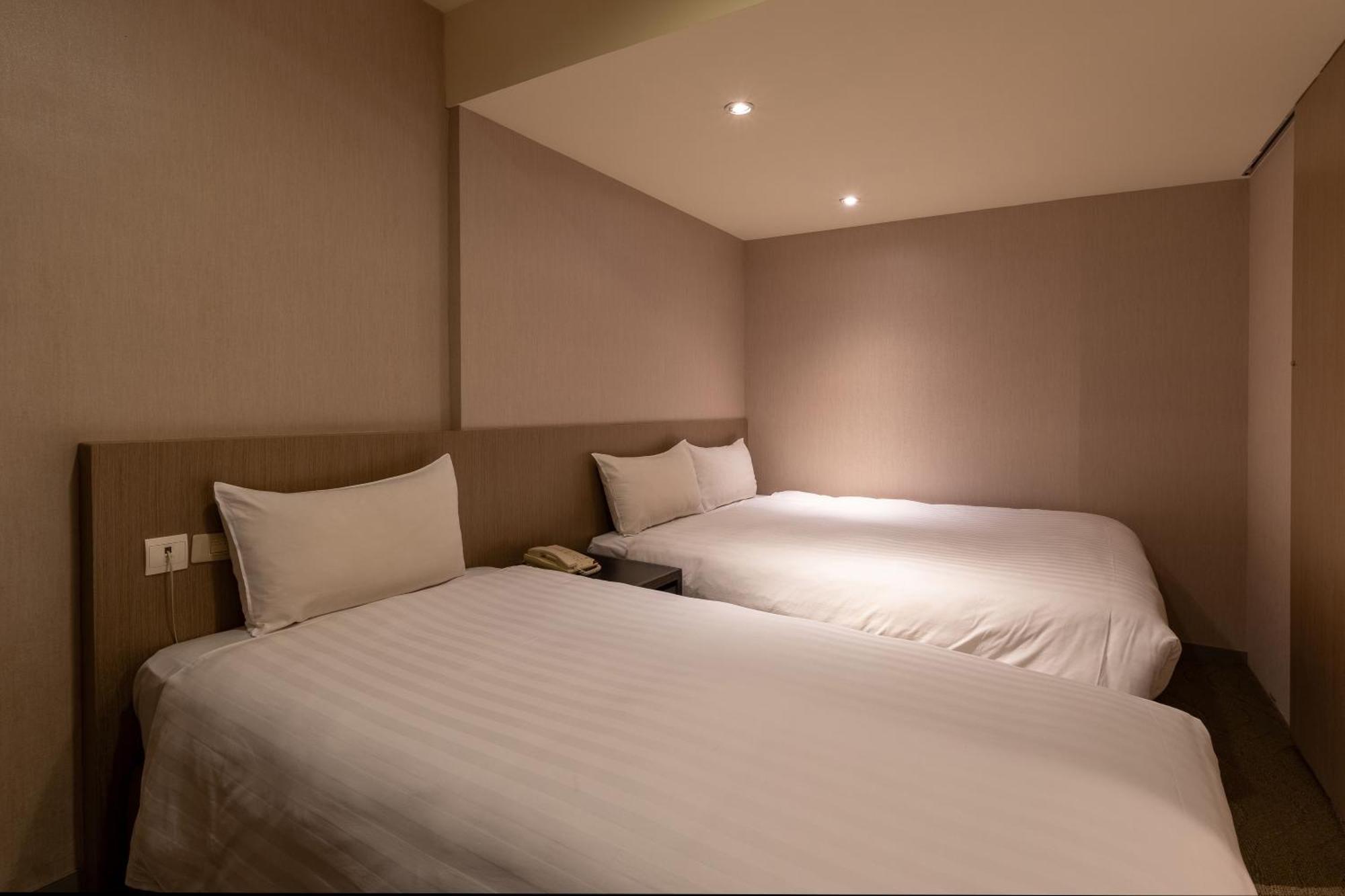 Hotel Guide Chongqing 4*