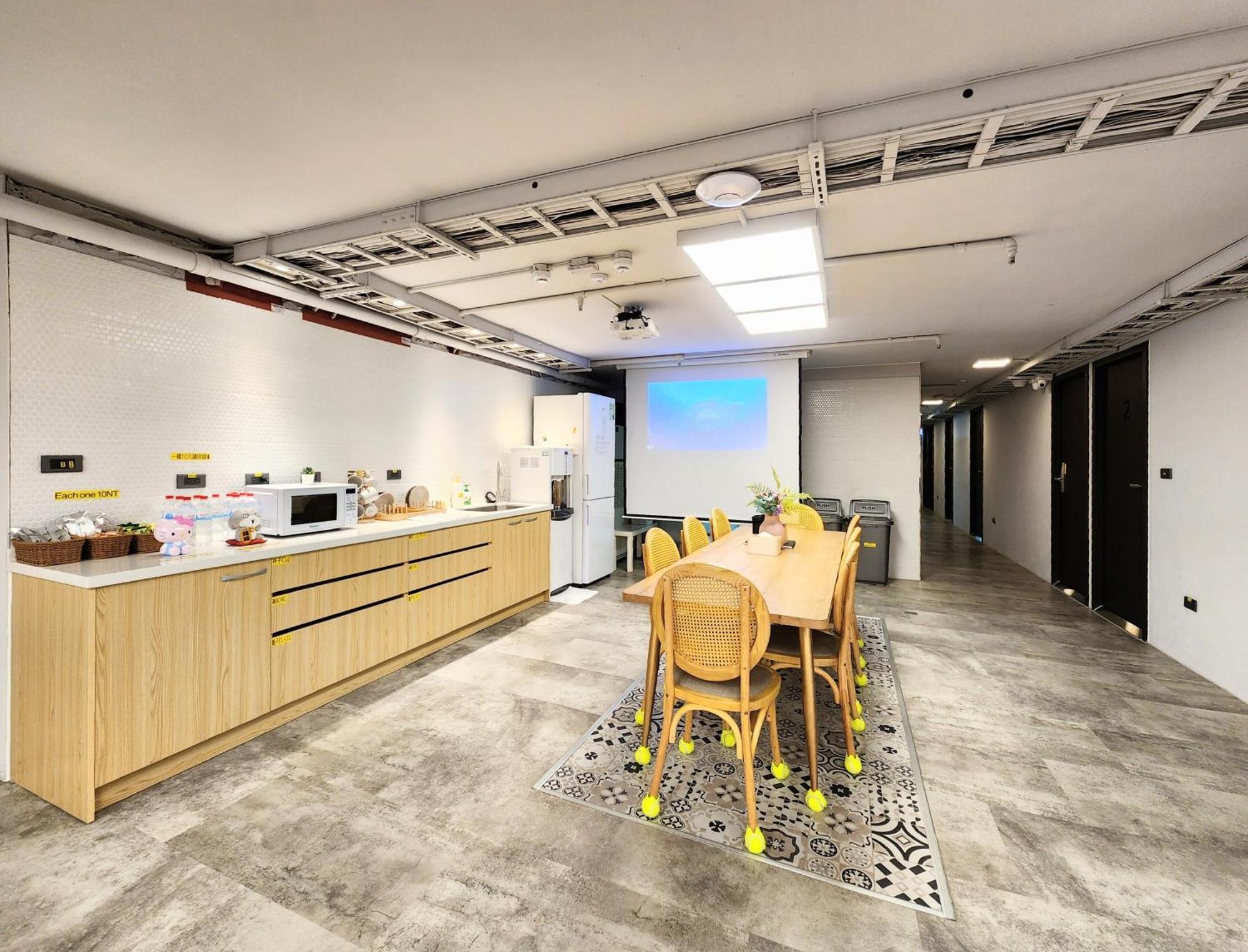 Just Live Hostel Taipei