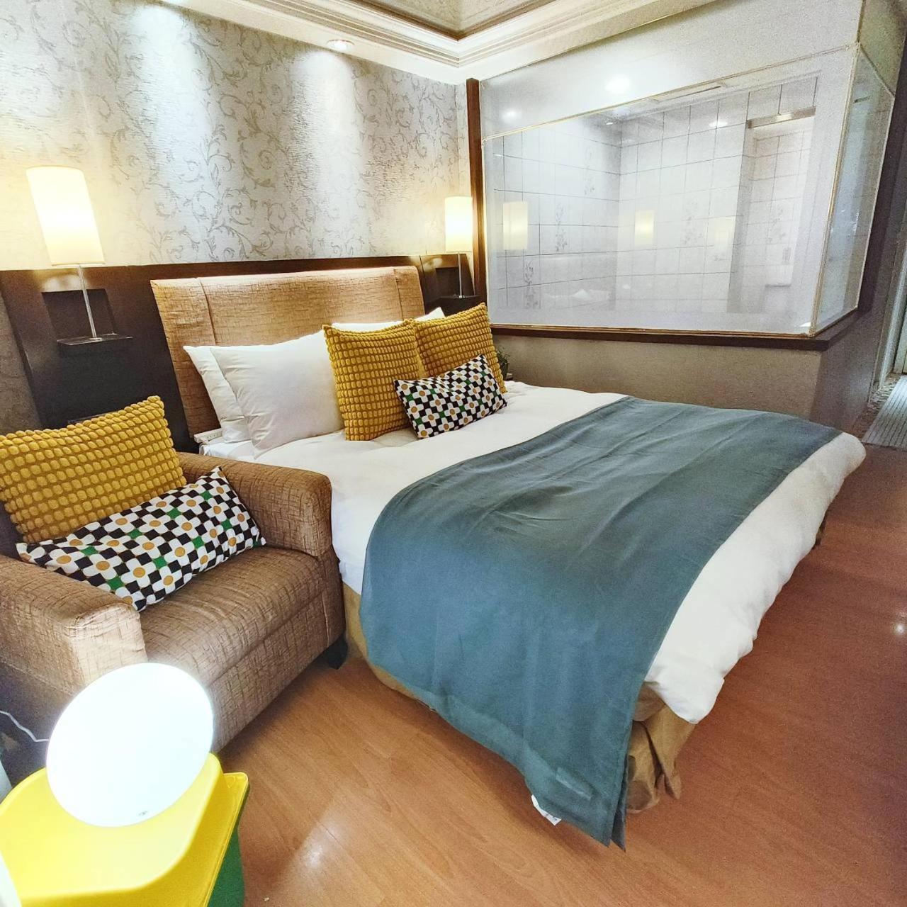 Deja Vu 3* Taipei