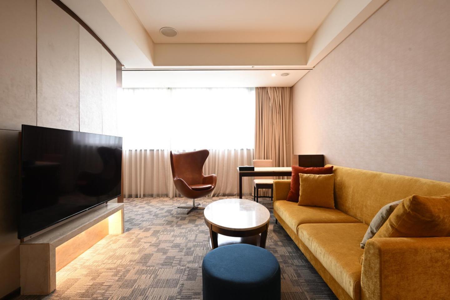 Via Breeze Hotel