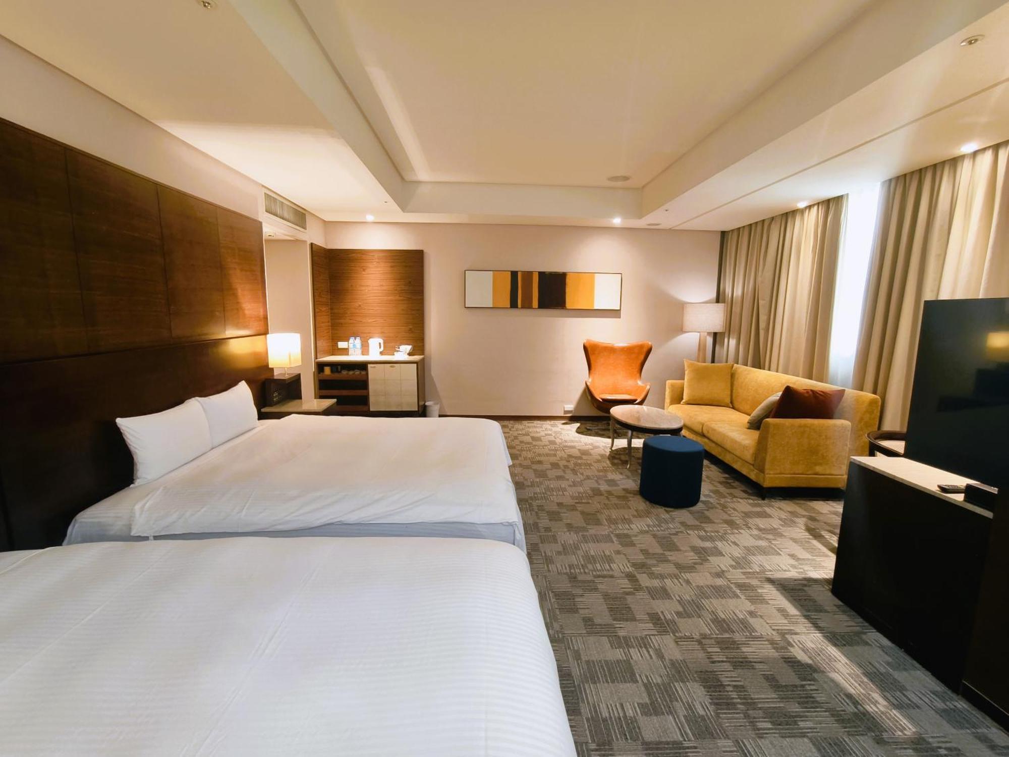Via Breeze Hotel
