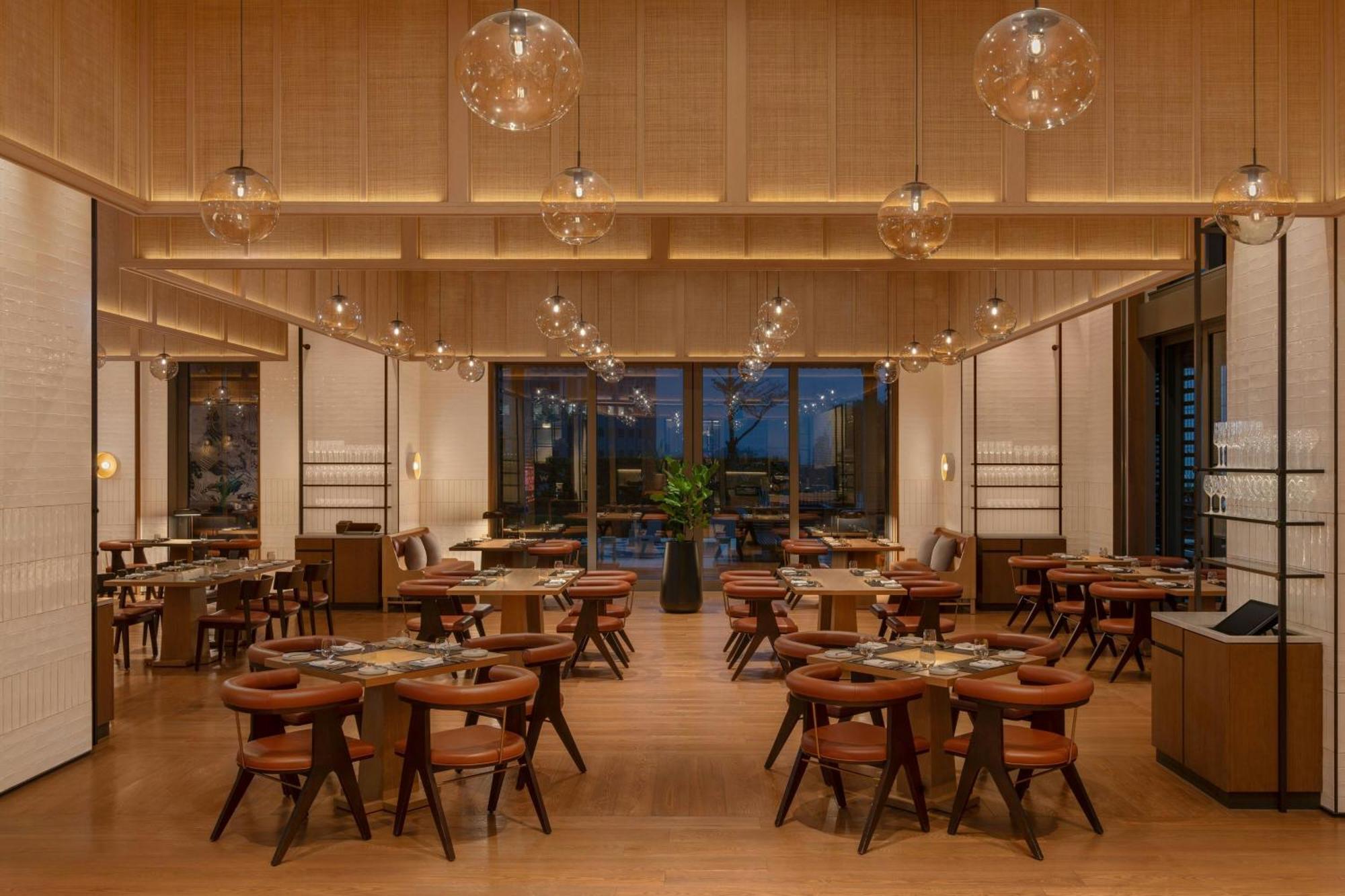 Hotel W 5*