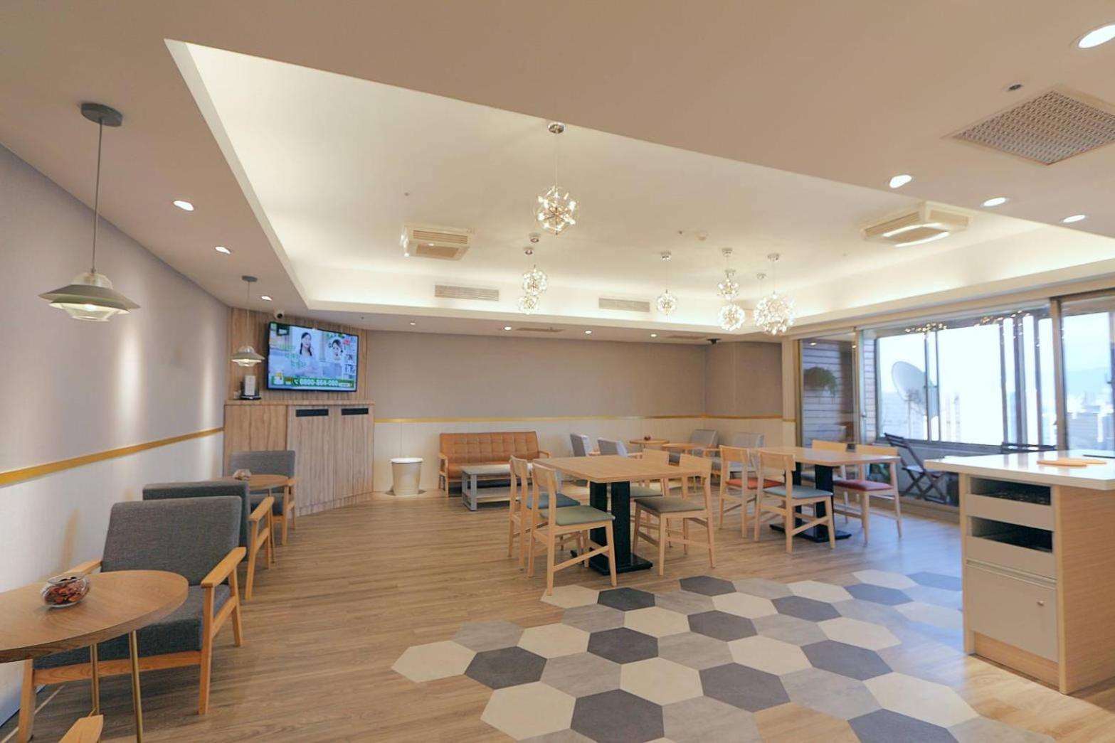 Sky19 Hotel 3*
