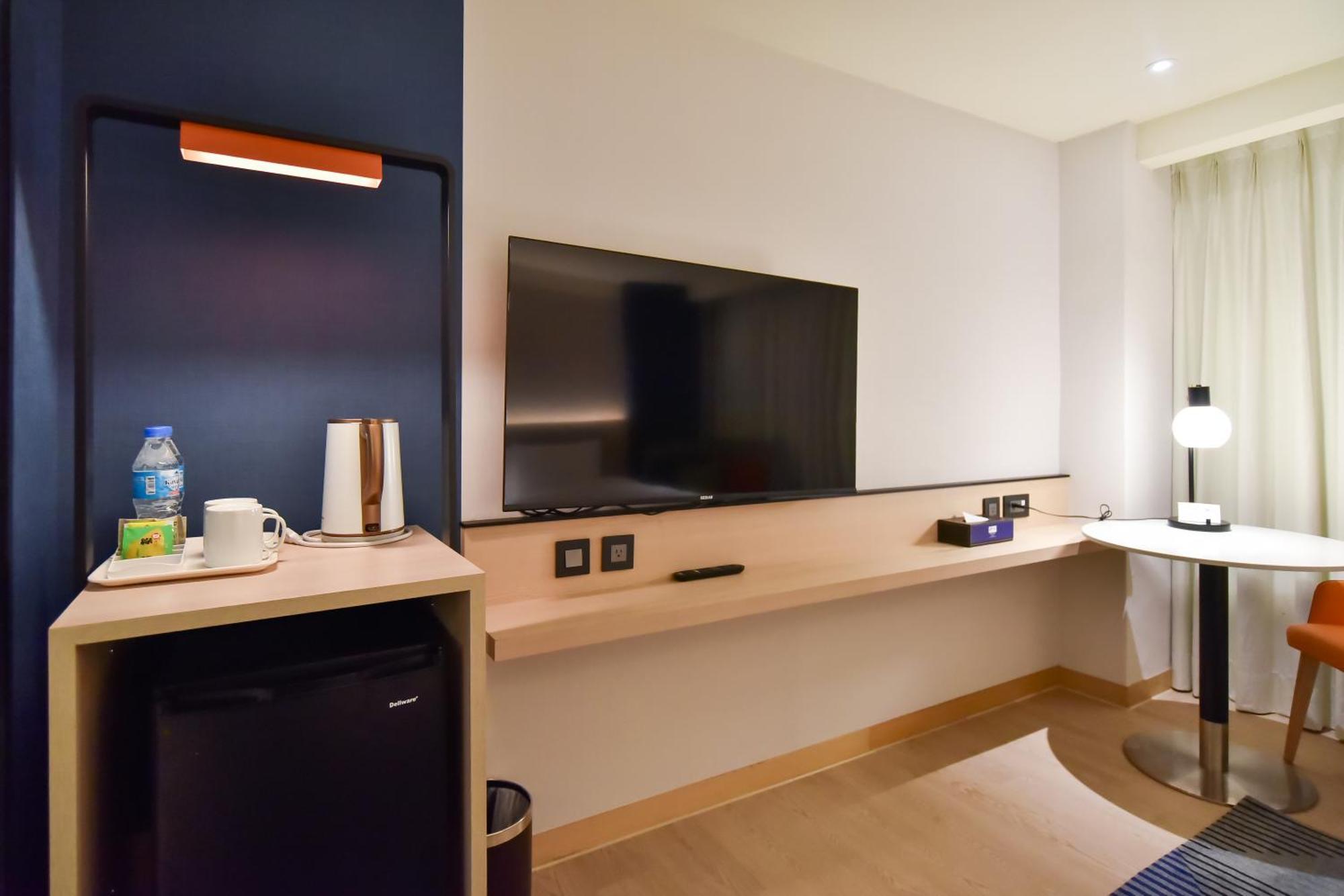 Holiday Inn Express Taipei Train Station By Ihg