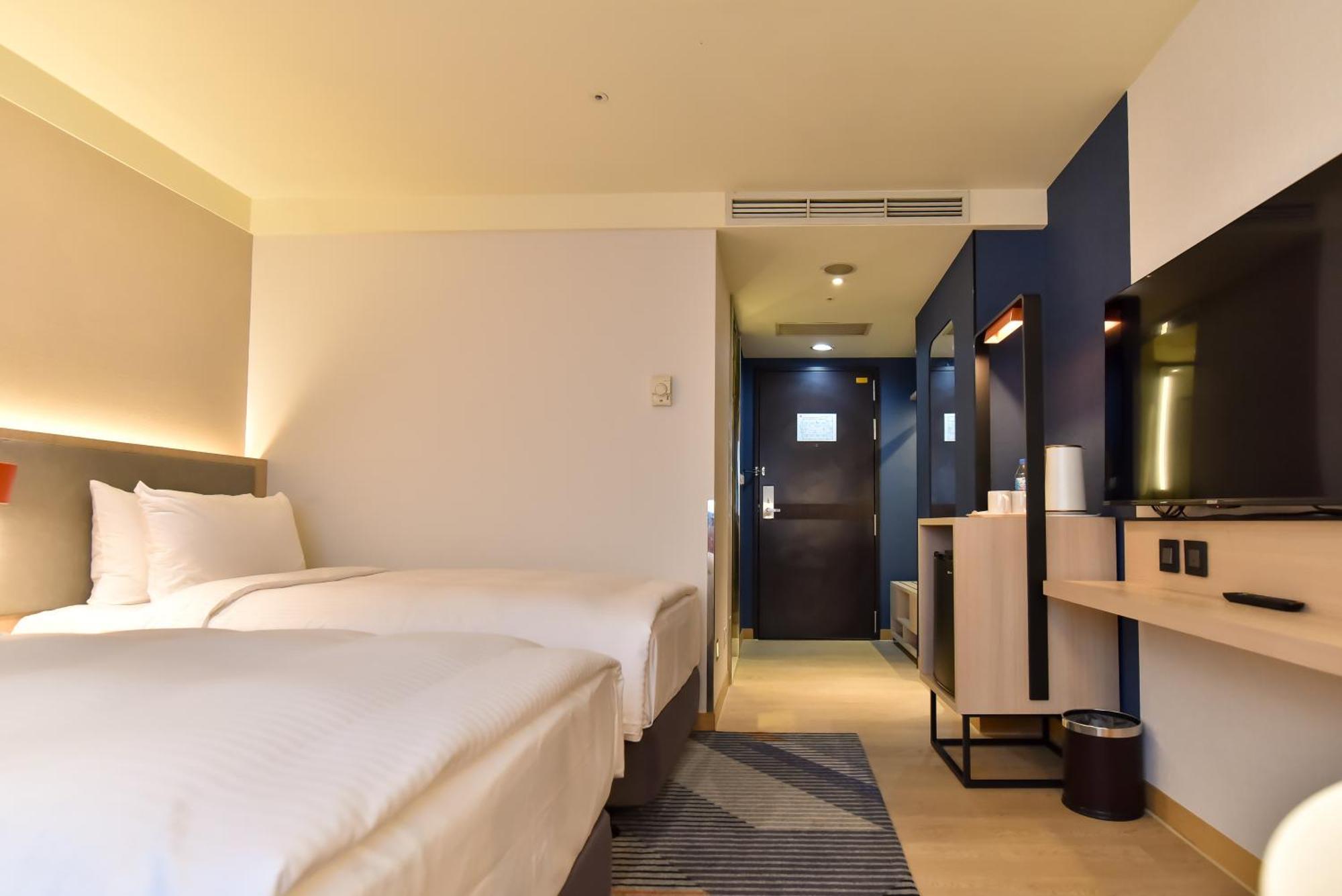 Holiday Inn Express Taipei Train Station By Ihg 4* Taipei