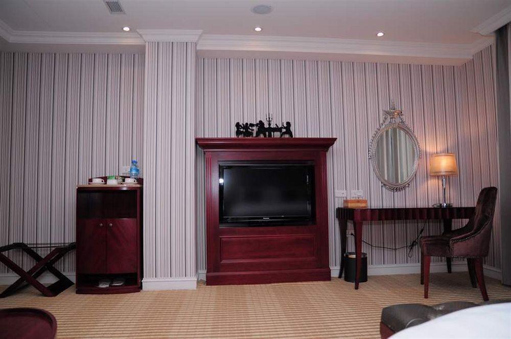 Hotel Mrt Taipei