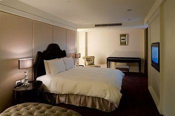 Longbon Beitou 4*
