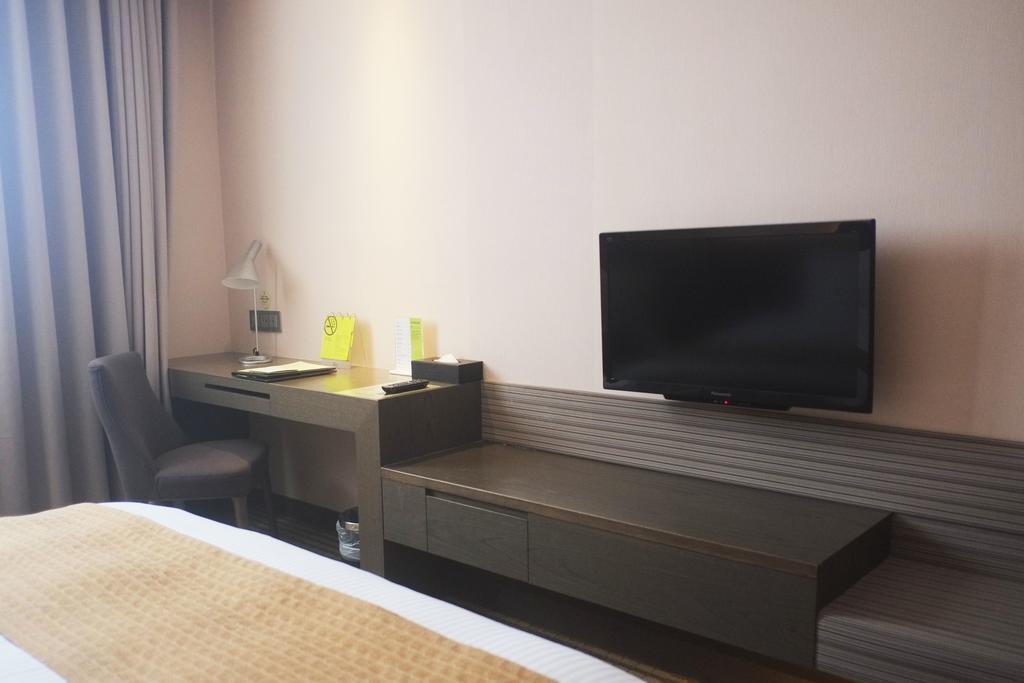 Two Tails Luzhou Hotel 4*