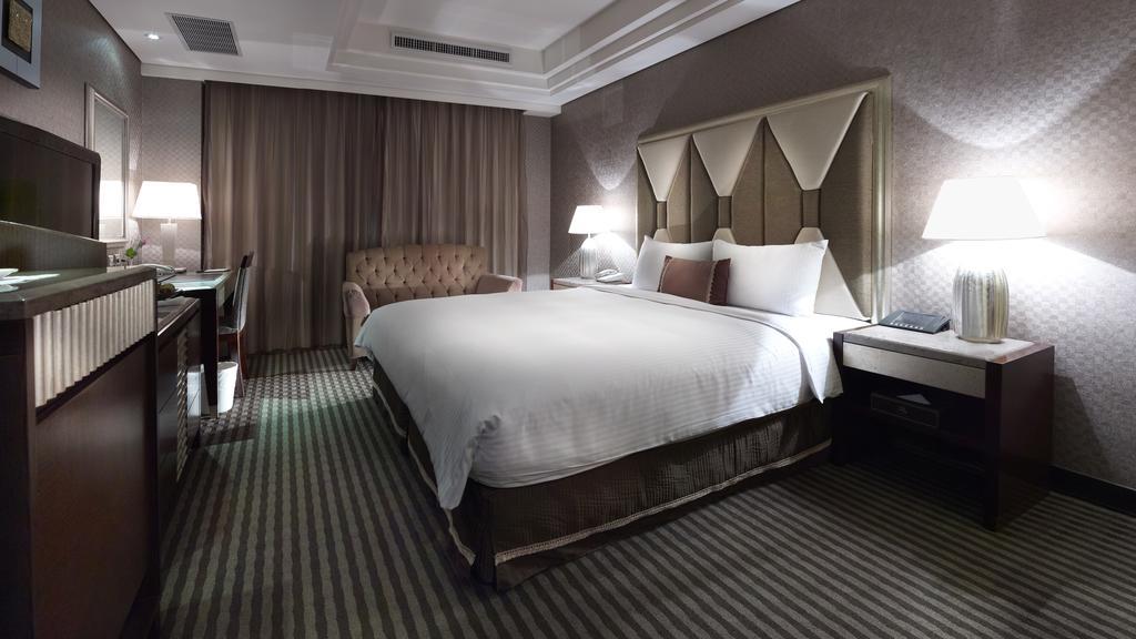 Hotel Beauty - Hsuanmei Boutique