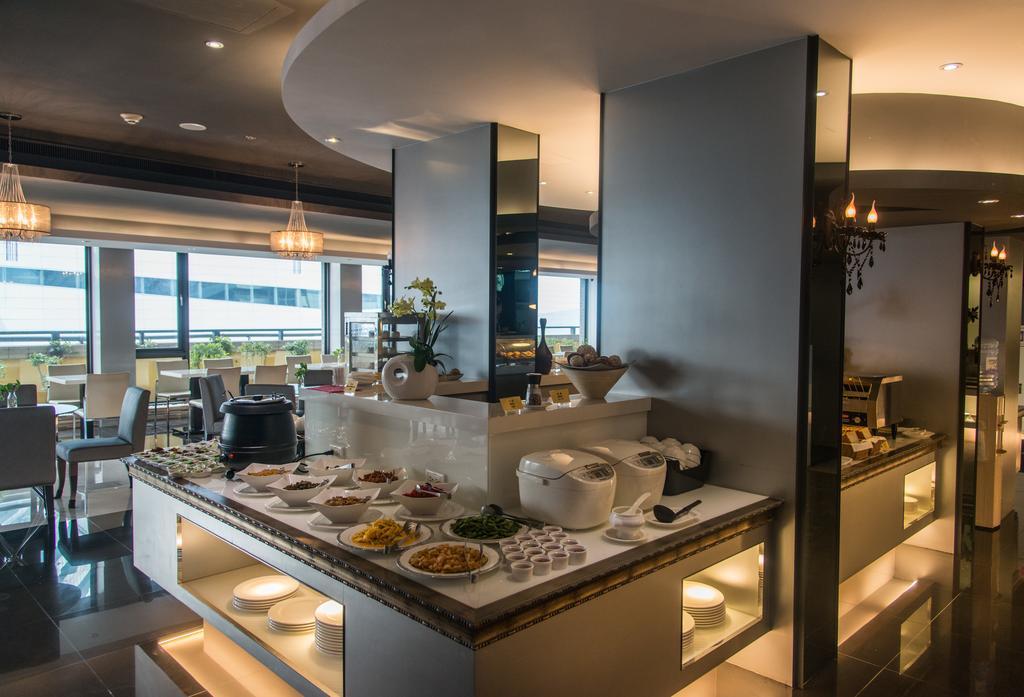Hotel Forward Nangang 3*
