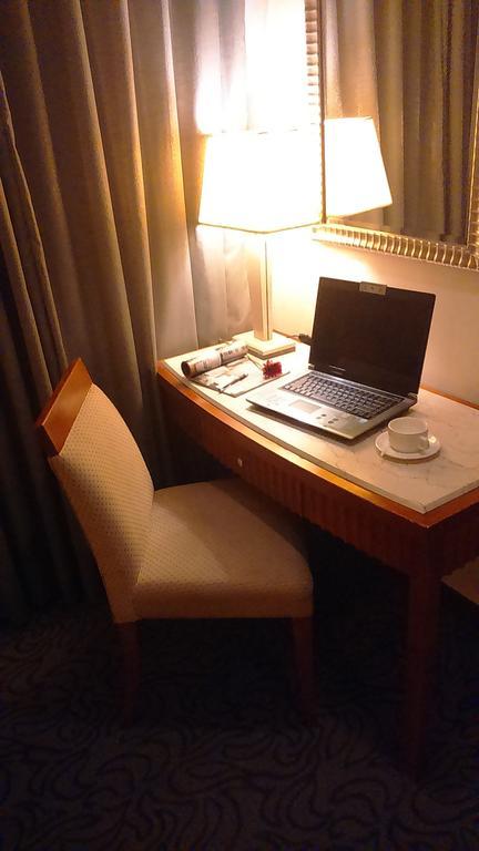 Elegance Hotel Taipei
