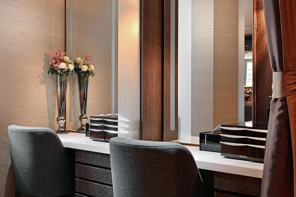 Humble House Taipei, Curio Collection By Hilton