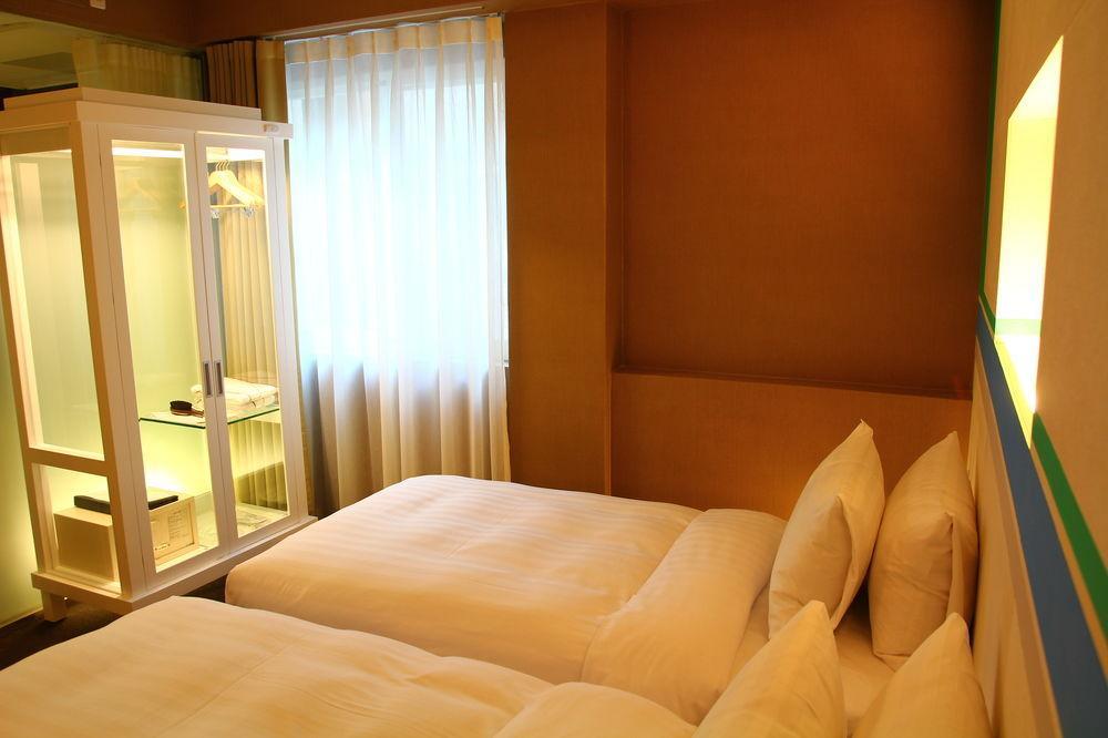 Hotel Green World Mai - Zhongshan 3*