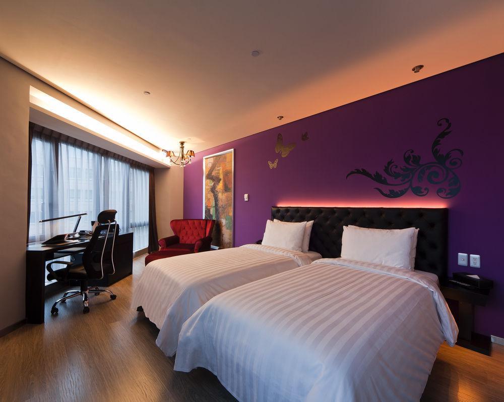 Fx Nanjing East Road Branch