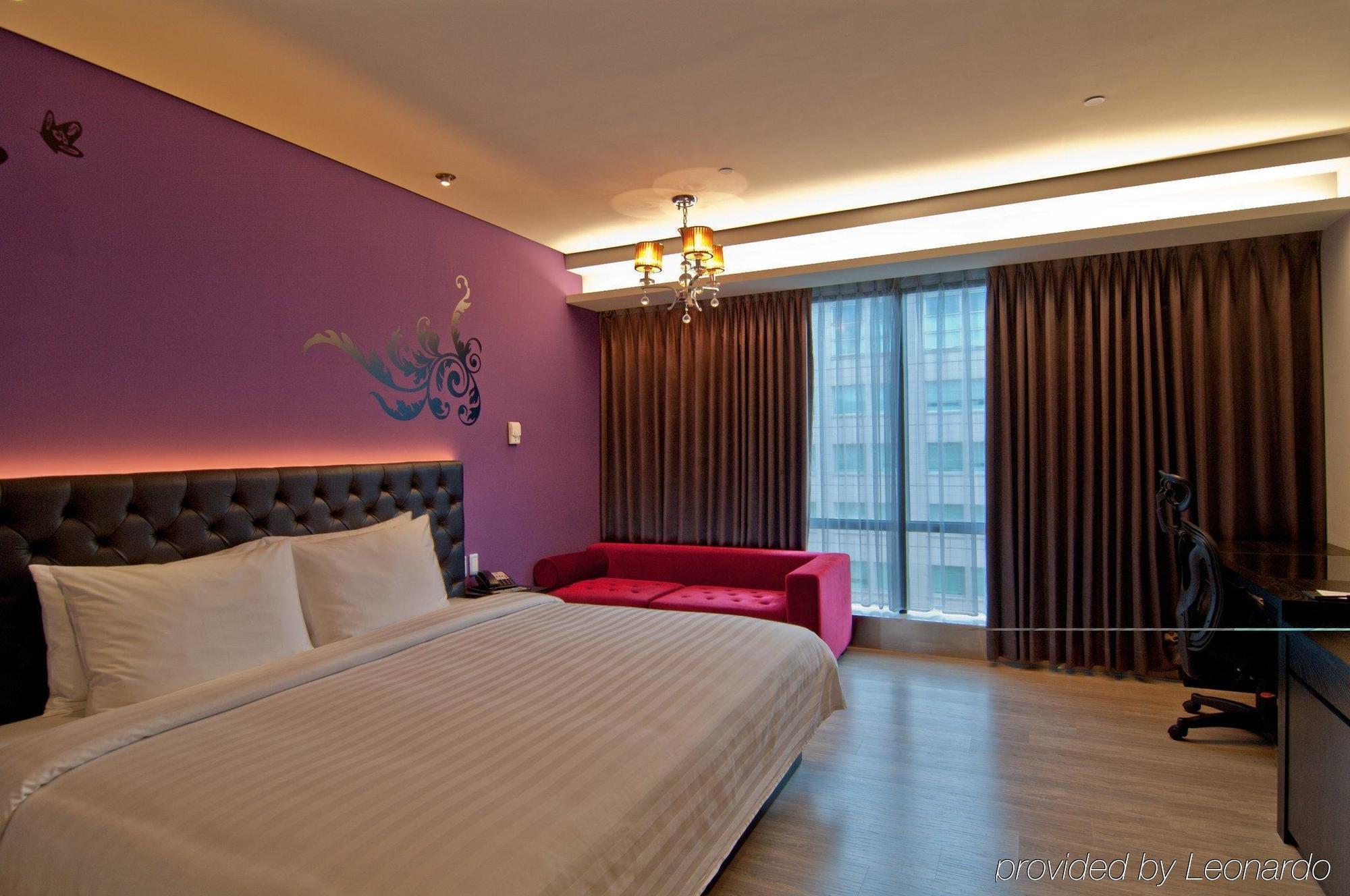Fx Nanjing East Road Branch