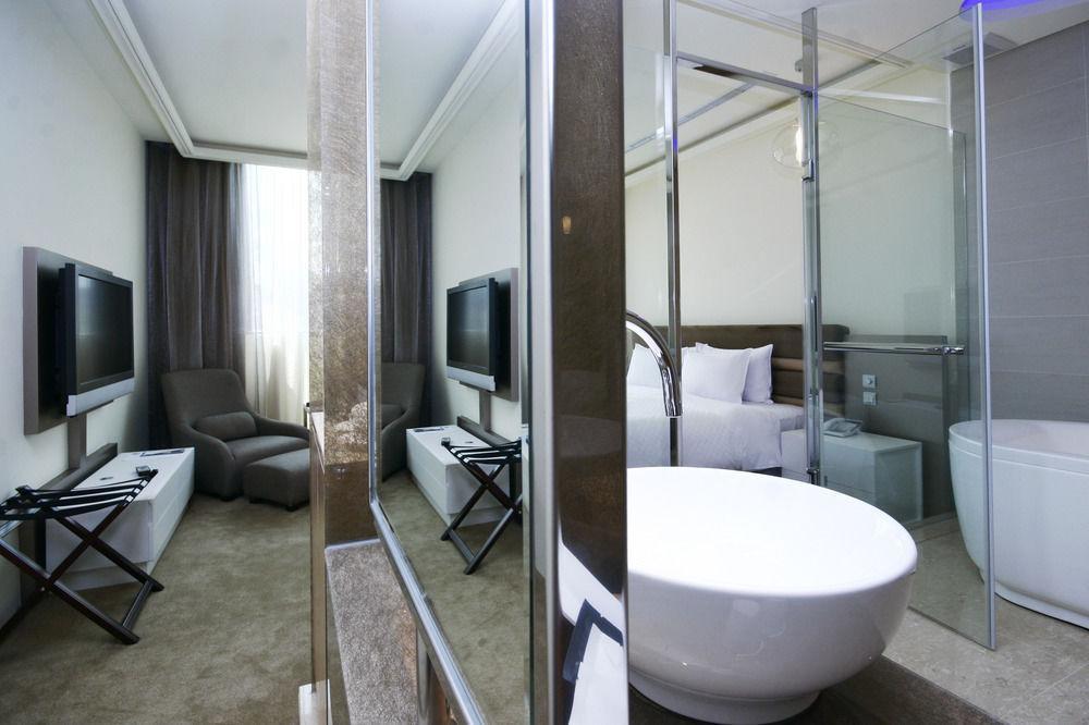 Eight Zone Hotel 4*