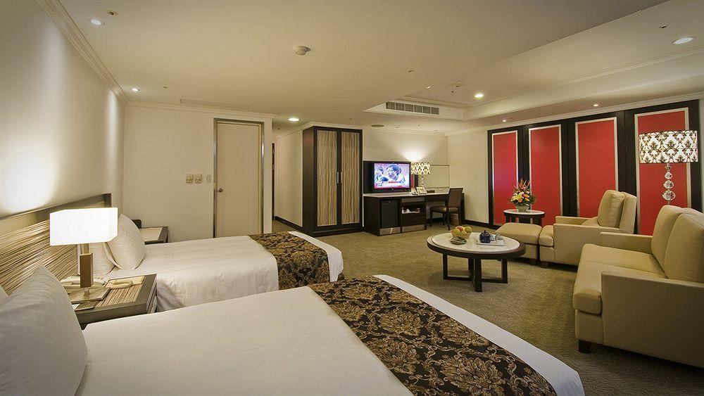 Golden China Hotel 4*
