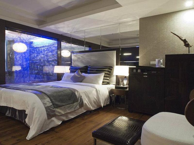 Golden Hot Spring Hotel 4*