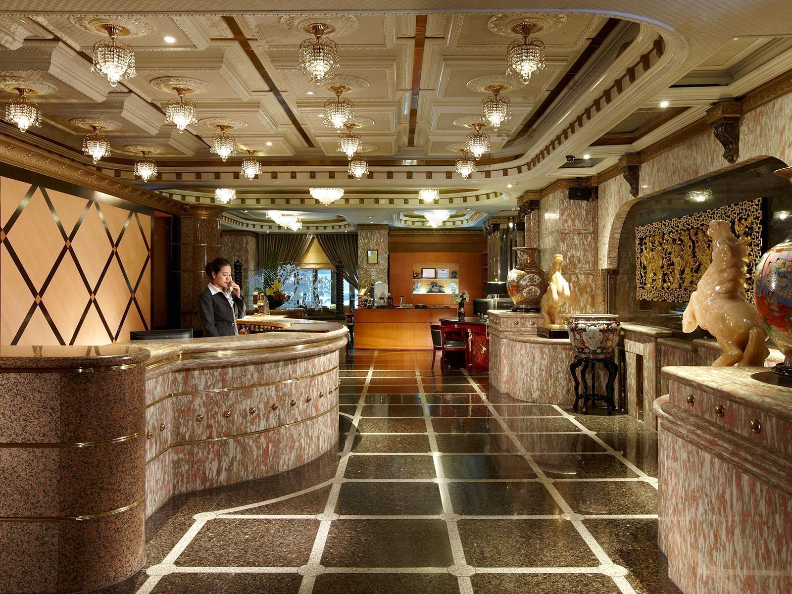 Charming City Hotel
