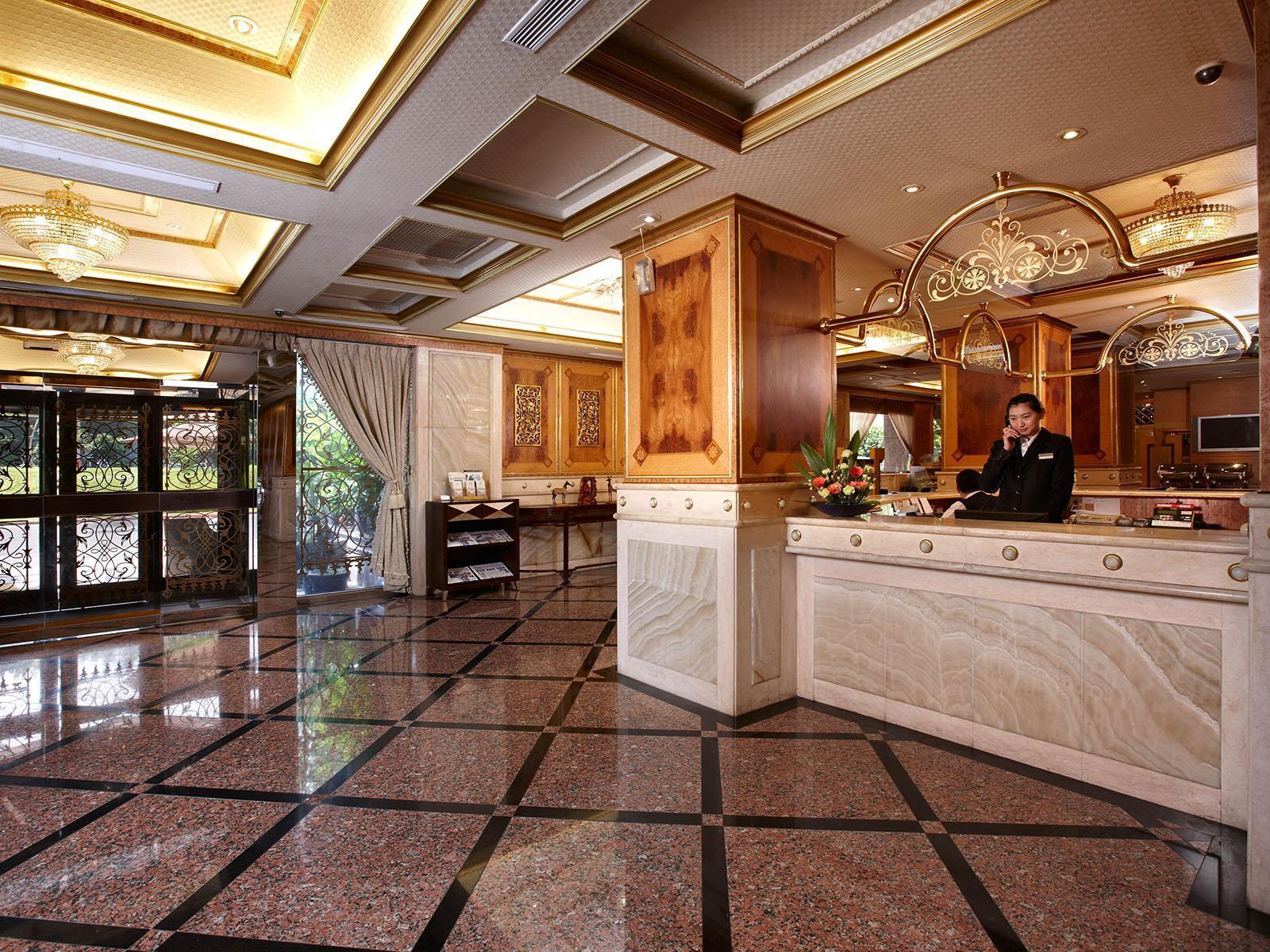 Charming Songshan Hotel