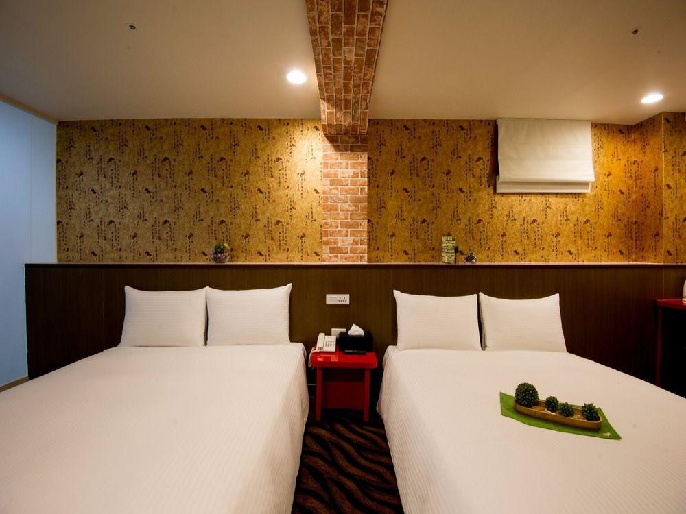 Starry Night Hotel 3*