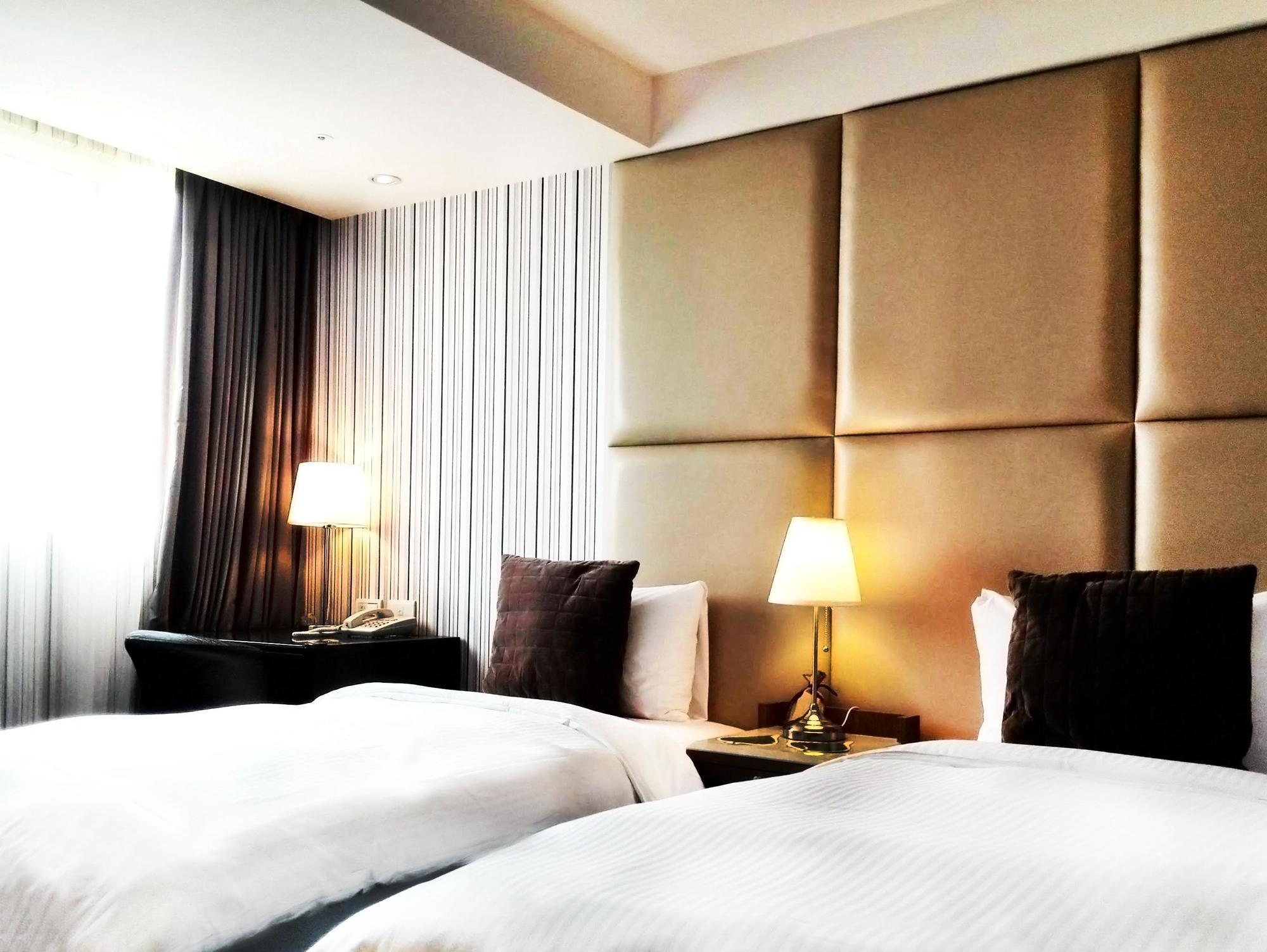 Muzik - Ximen Station Branch Hotel