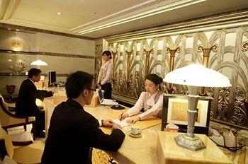 Royal Palace Hotel