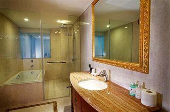 Royal Palace Hotel 4*