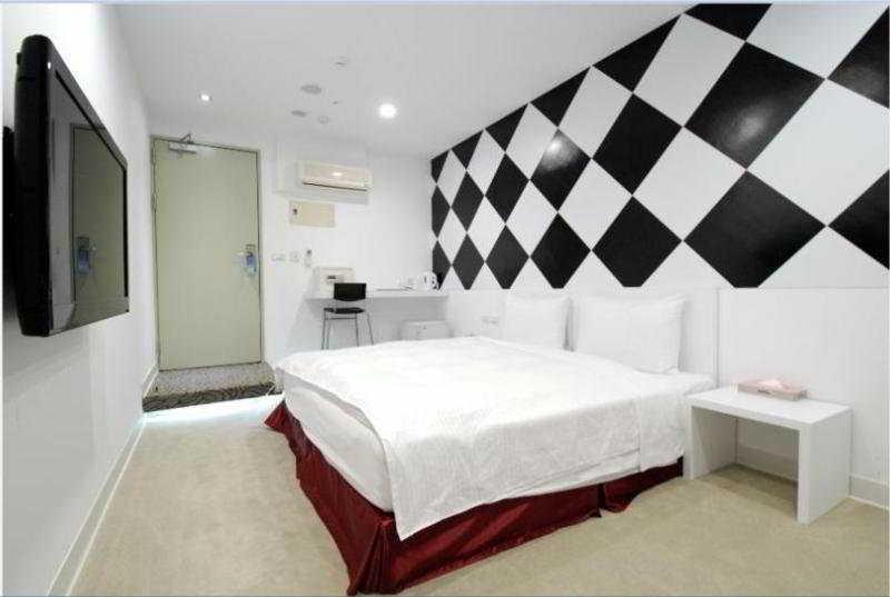 6 - Wannien 3* Taipei