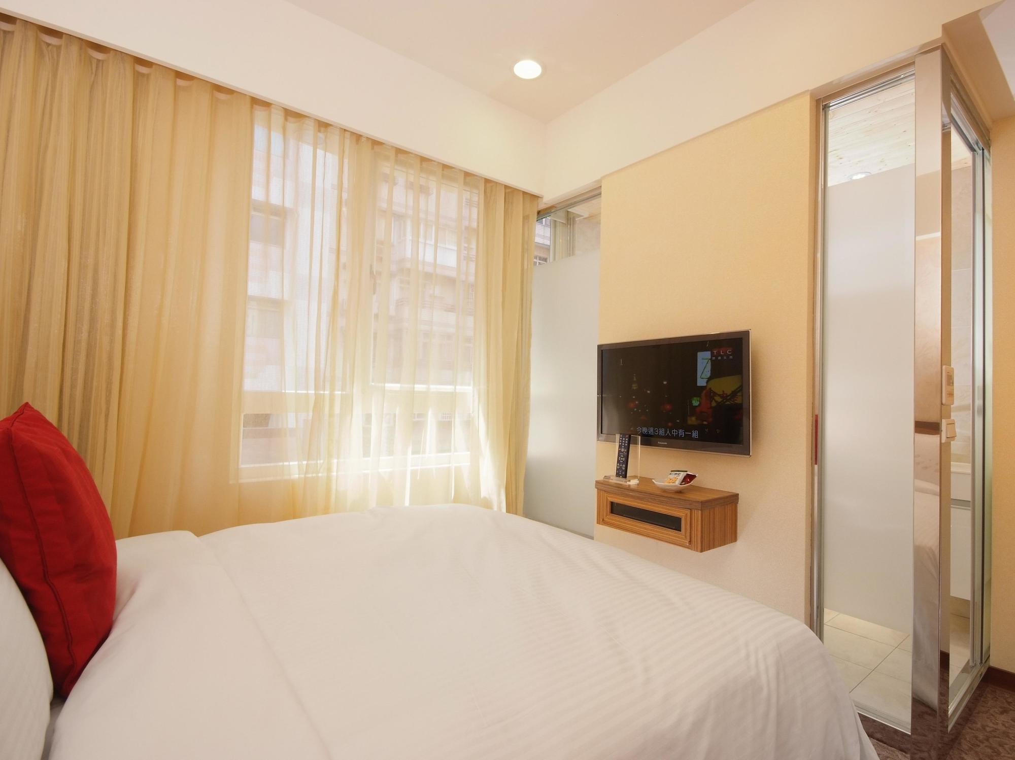 Golden Hotel