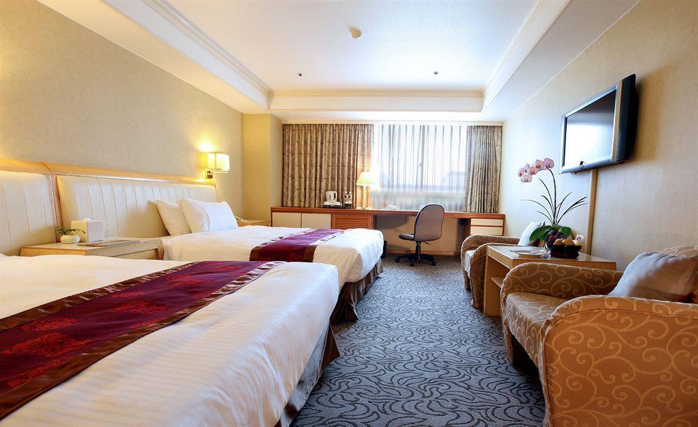 Fullerton - East 4*