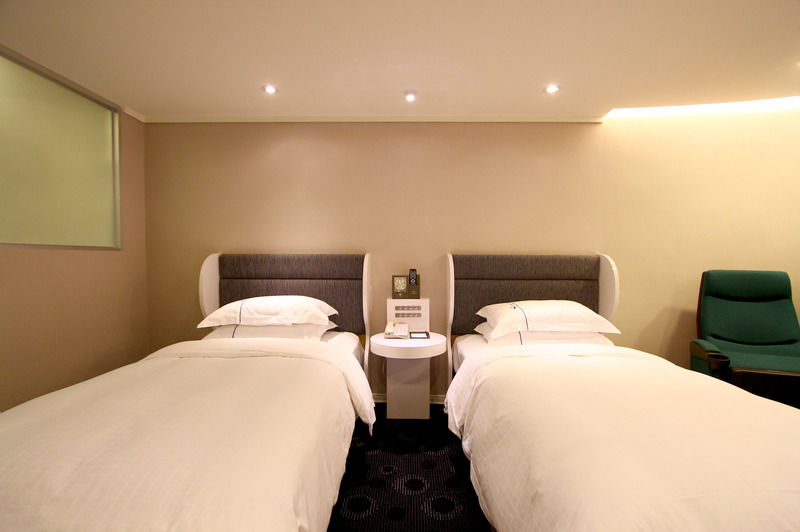 Hotel Ximen Airline