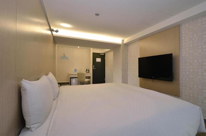 New - Main Station Hotel