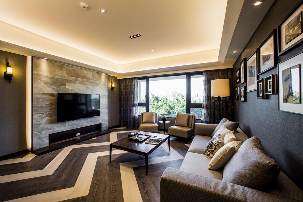 J Palace 3*