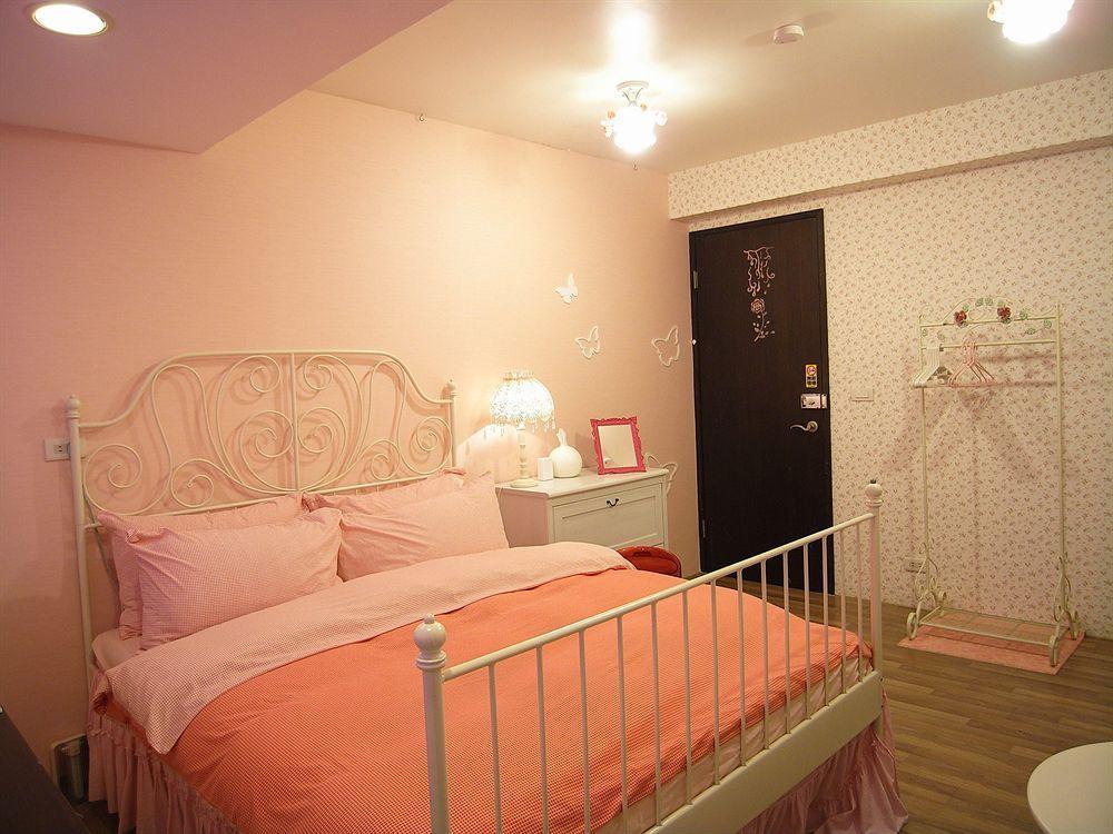 Mickey House 2*
