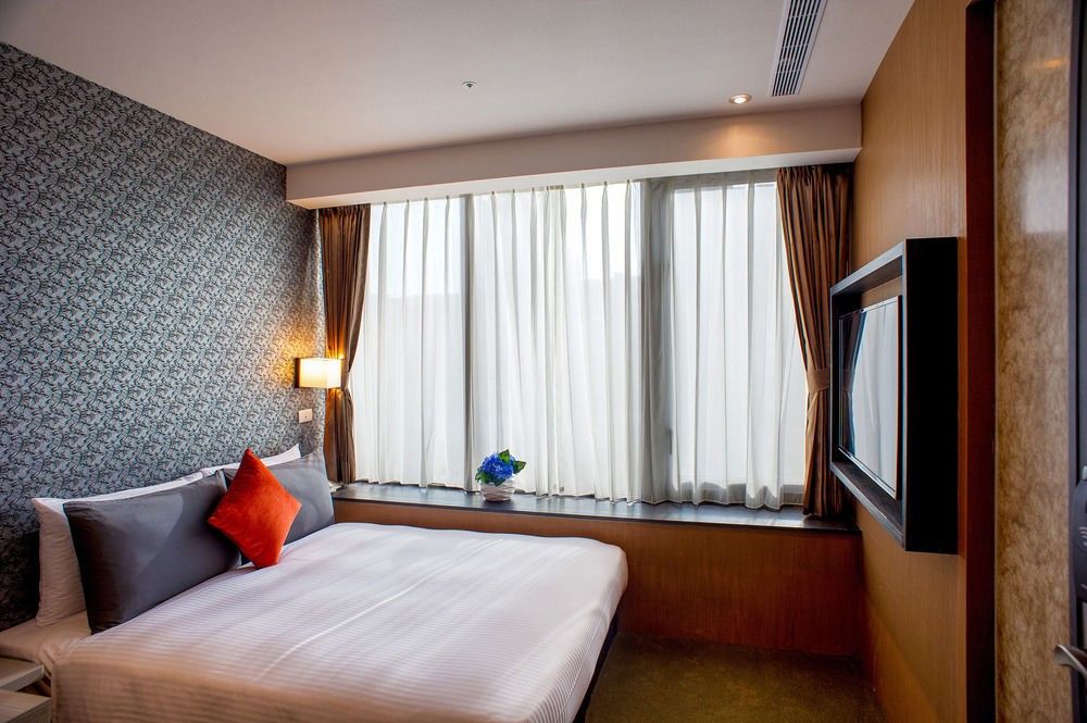 Hotel M - Main Station 3*