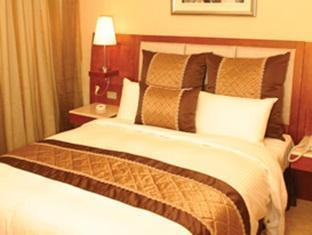 Elegance Hotel