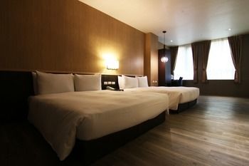 M - Main Station Hotel