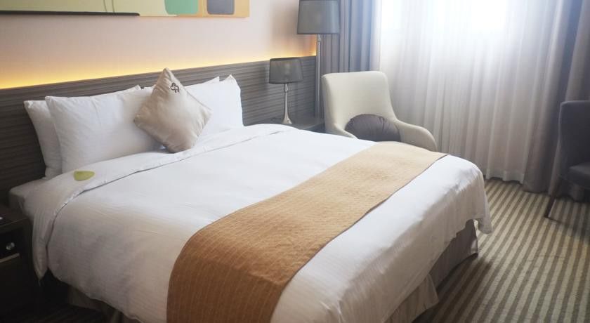 Two Tails Luzhou 4*