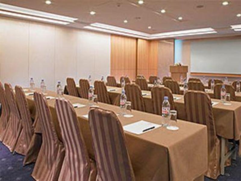 Royal Biz Hotel