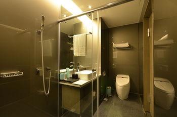 Hotel Amici Six Star 3*