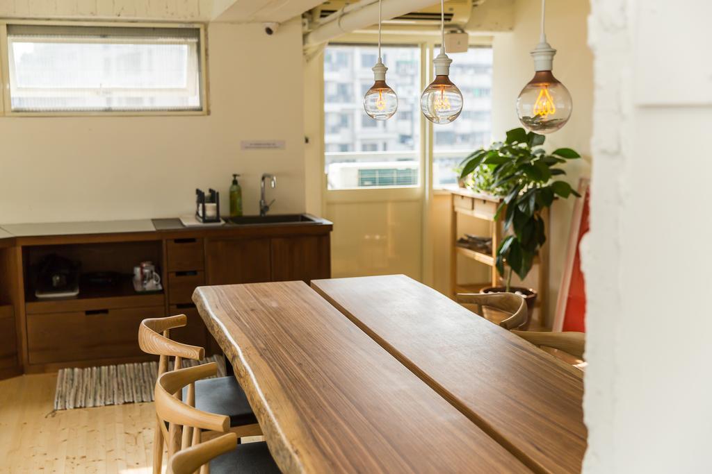 Mr. Lobster's Secret Den Design * Taipei