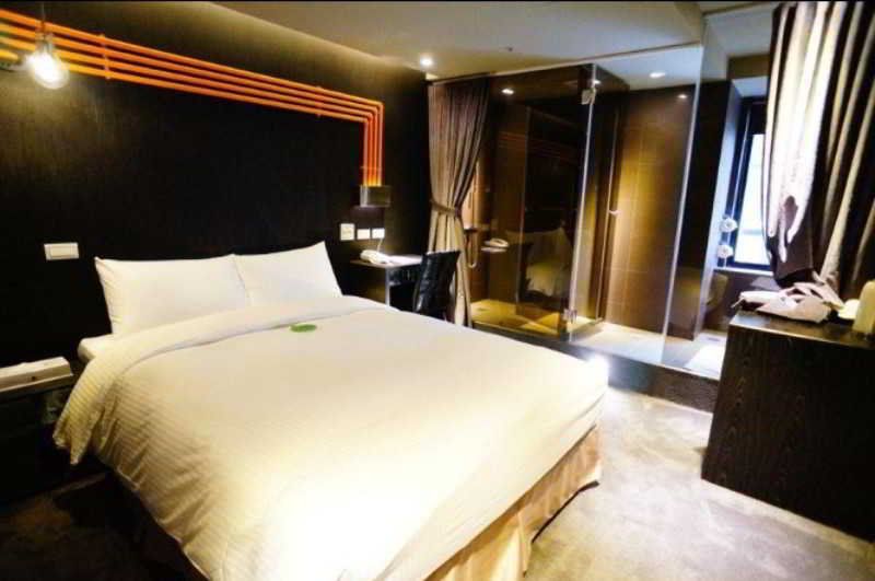 Vendome East Hotel 3*