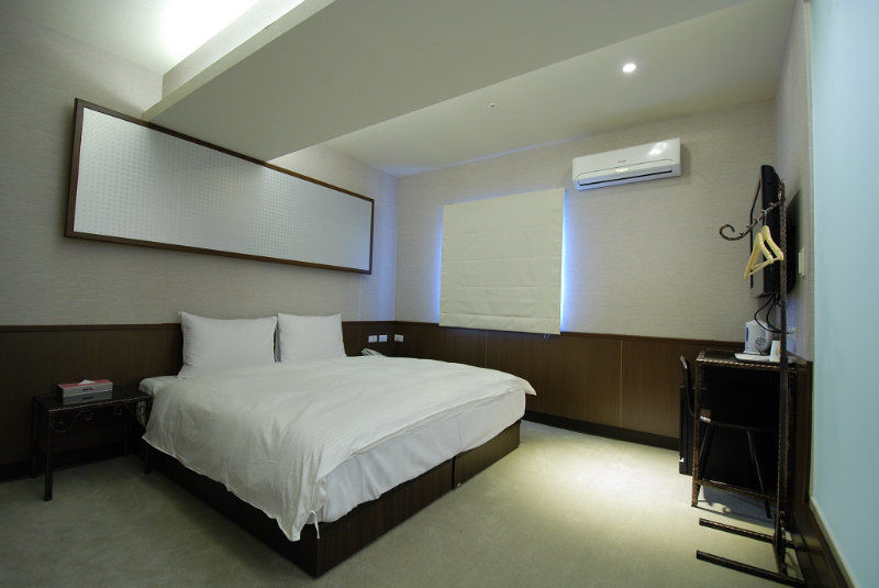 Hotel 6 - Ximen 3*