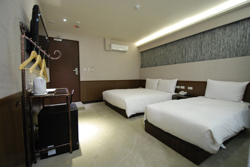 6 - Ximen Hotel