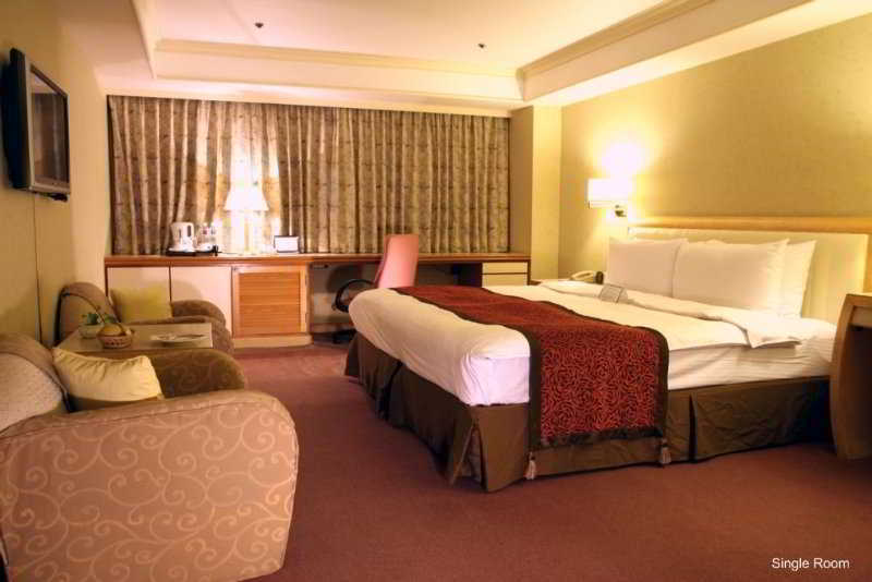 Fullerton - East Hotel