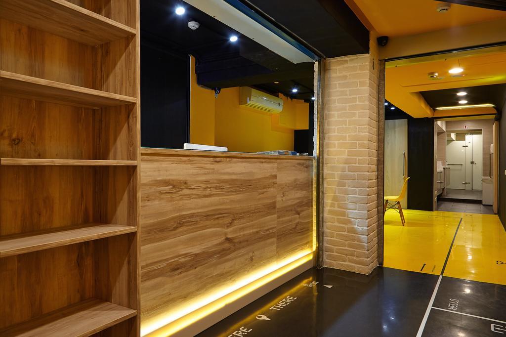 Here X There Main Station Hostel Taipei