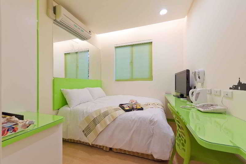Royal Rose Station 3*